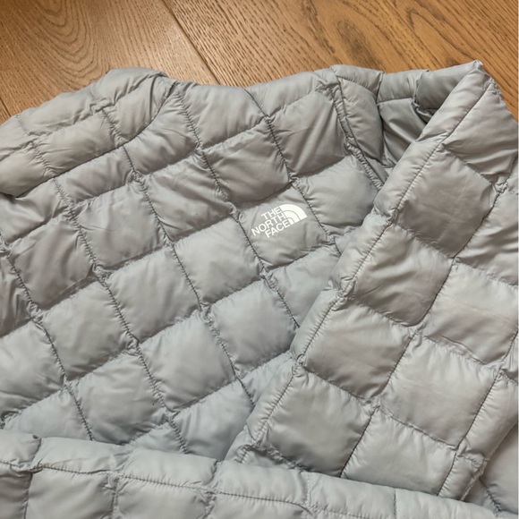 The North Face - ThermoBall Eco Jacket 2.0 - Men's Size L - Grey & White - NWOT - Picture 4 of 12